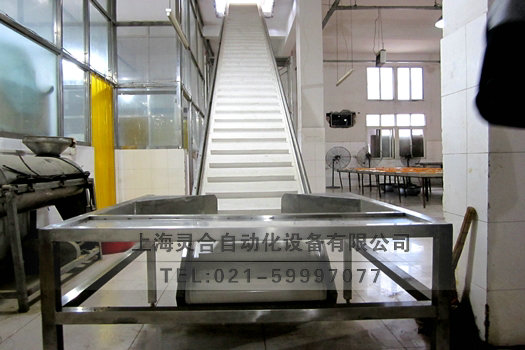食品輸送爬坡輸送機(jī)